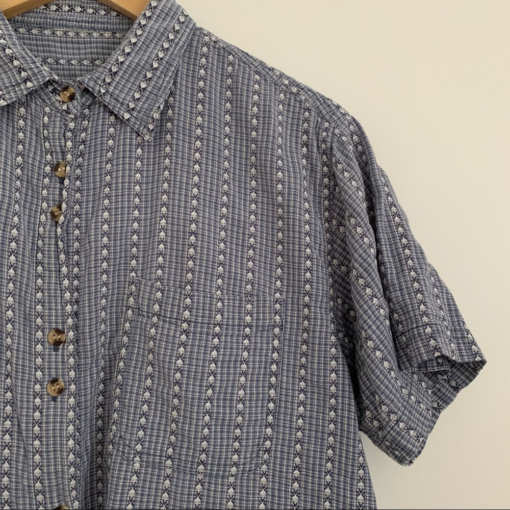 Short Sleeve Button Up Dad Shirt Size L